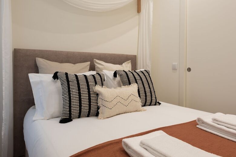 Aparthotel Mouzinho Da Silveira 215 By Lovelystay