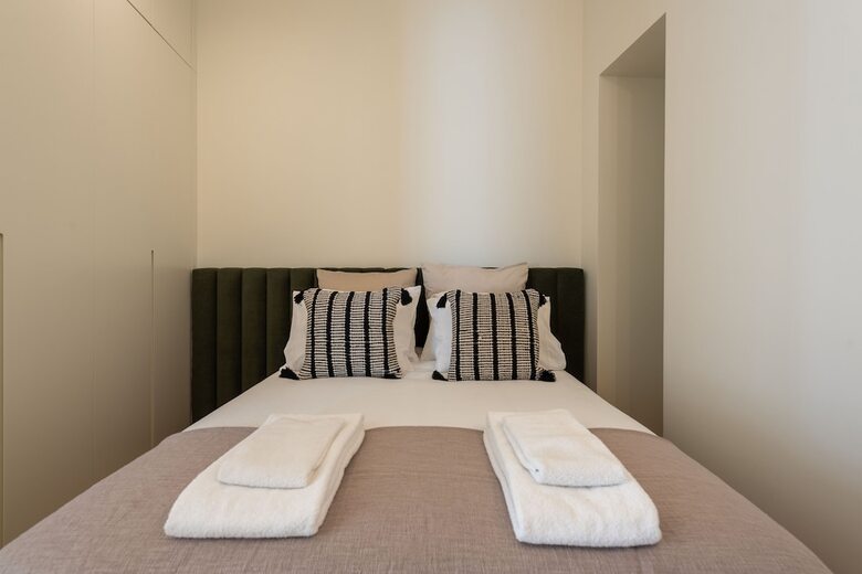 Aparthotel Mouzinho Da Silveira 215 By Lovelystay