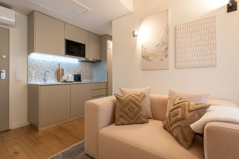 Aparthotel Mouzinho Da Silveira 215 By Lovelystay