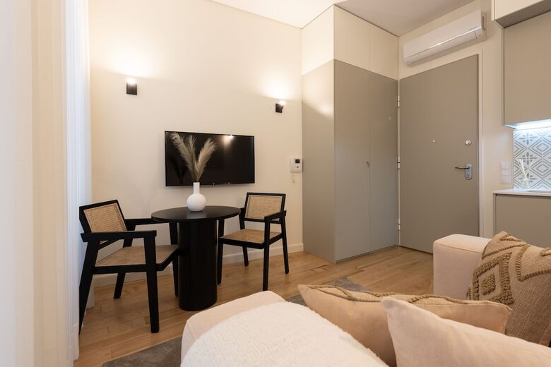 Aparthotel Mouzinho Da Silveira 215 By Lovelystay