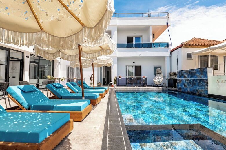 Hotel Vila Irdi