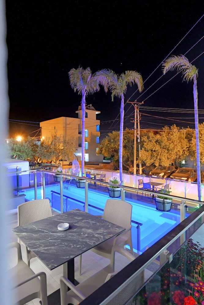 Hotel Vila Irdi