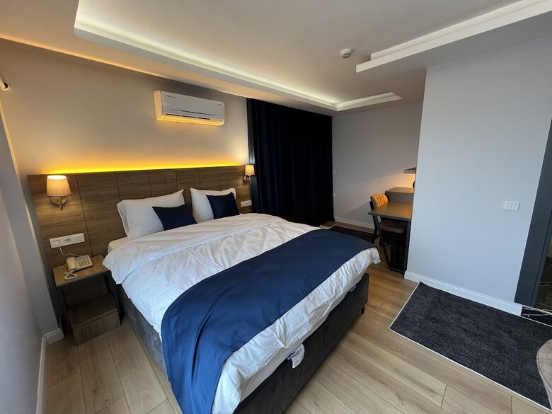 Hotel The Blue Suites