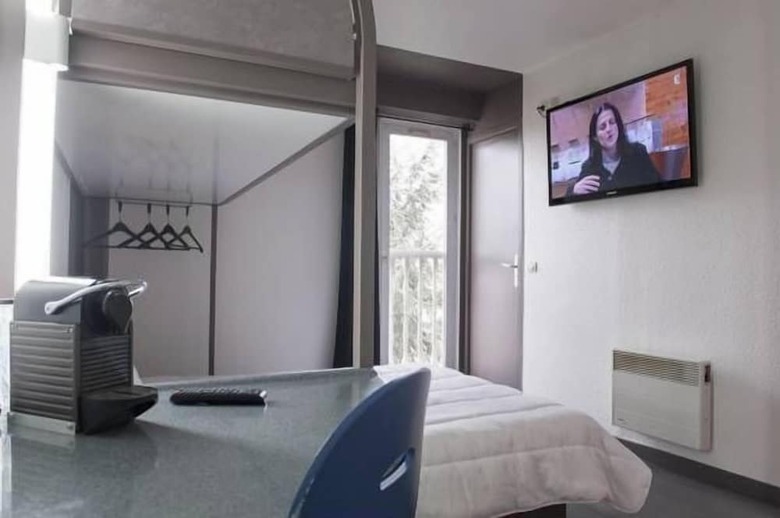 Egg Hotel Sevran