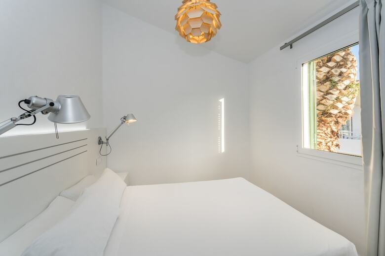 Aparthotel Apartaments Cales De Ponent