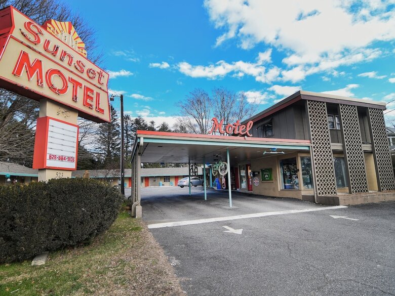 The Sunset Motel