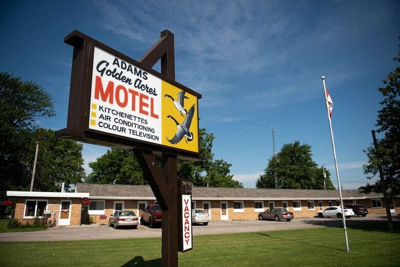 Adams Golden Acres Motel