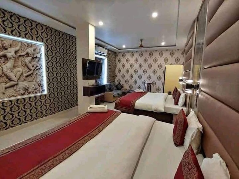 Hotel The Golden Palace