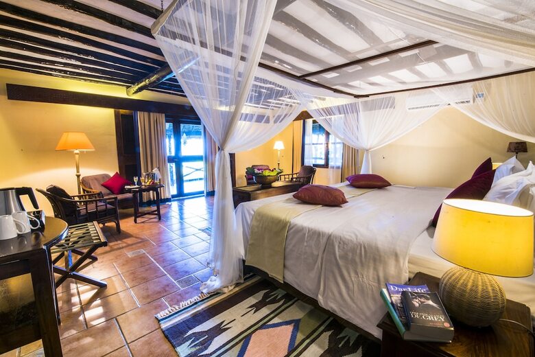 Hotel Amani Beach Resort