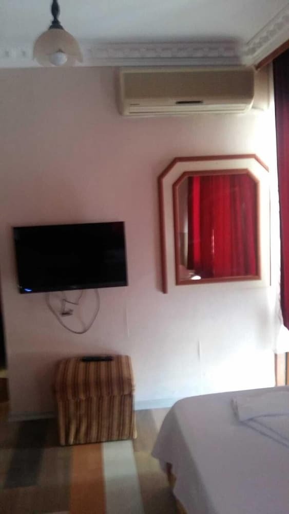 Hotel Paris Otel