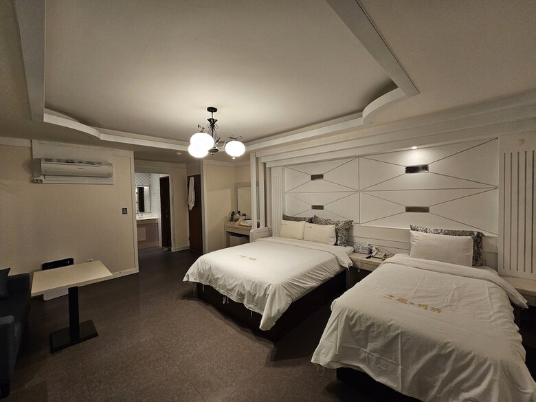 Hotel G7