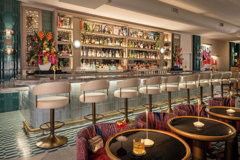 Hotel Moxy St. Petersburg Downtown