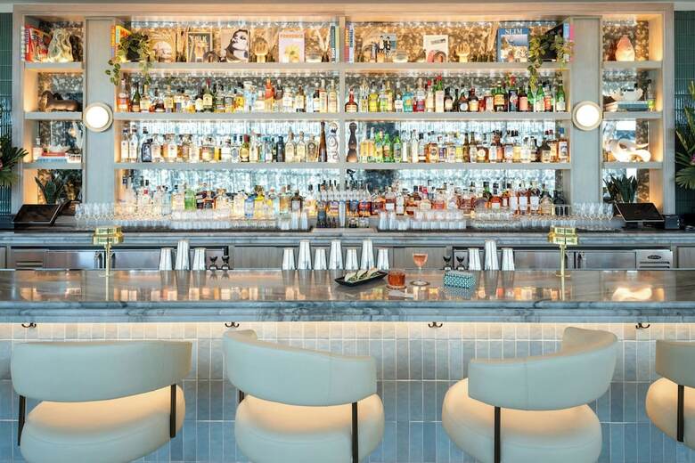 Hotel Moxy St. Petersburg Downtown