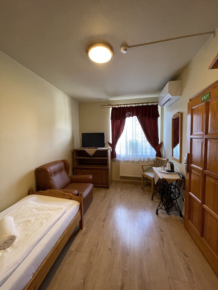 Karin Hotel