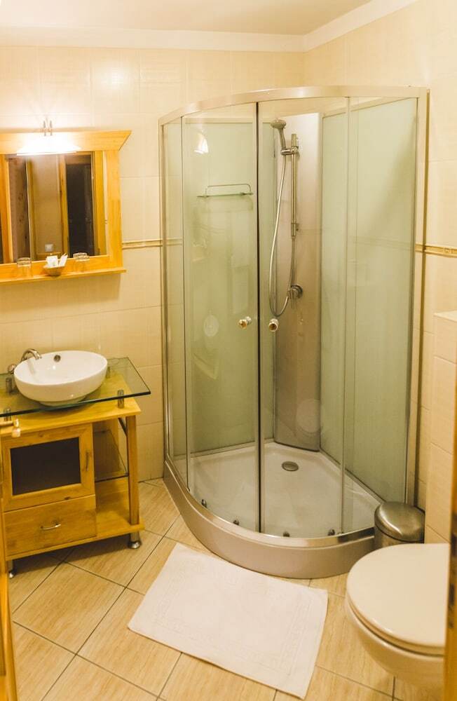 Karin Hotel