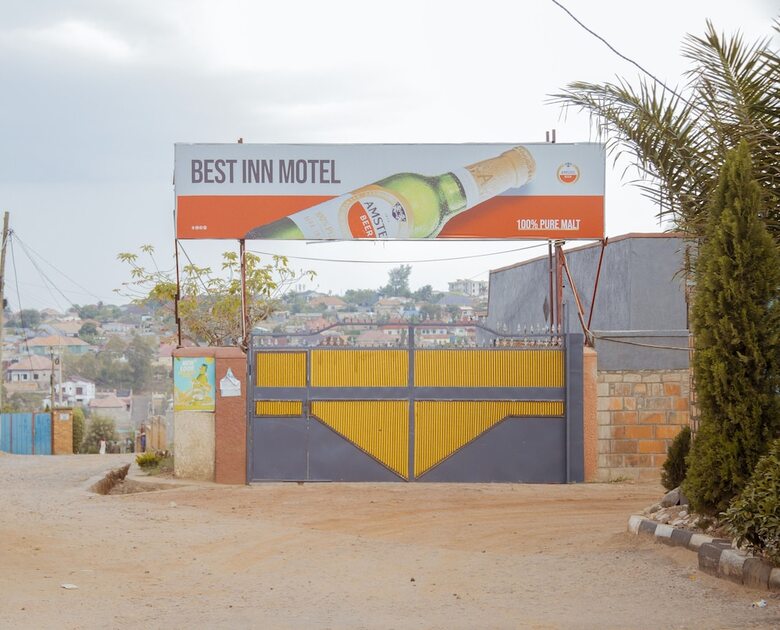 Best Inn Motel Musinguzi Frank