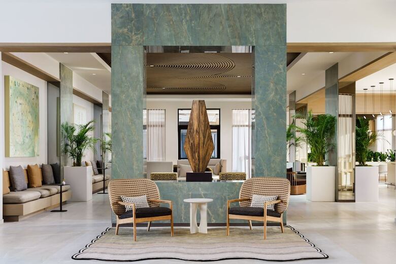 AC Hotel By Marriott Naples 5th Avenue