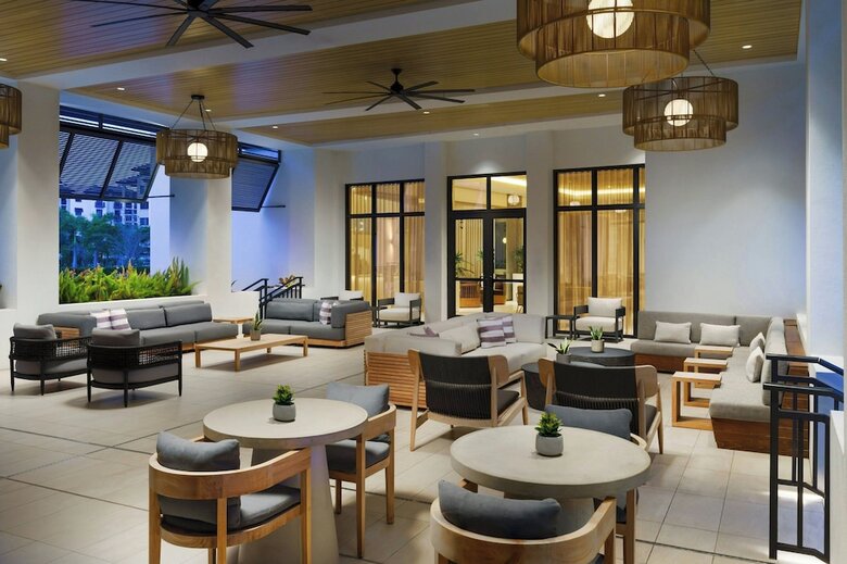 AC Hotel By Marriott Naples 5th Avenue