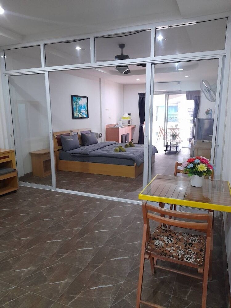 Aparthotel White House By Sorot
