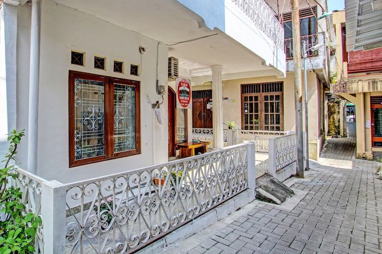 Hotel O White House Syariah