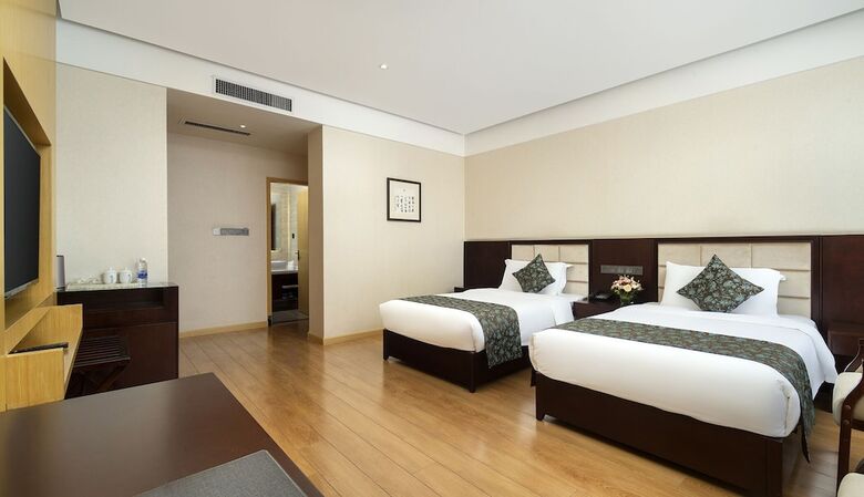Qinxin Yayue Hotel