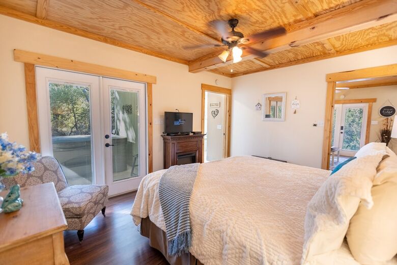 Mystic Hill Suites