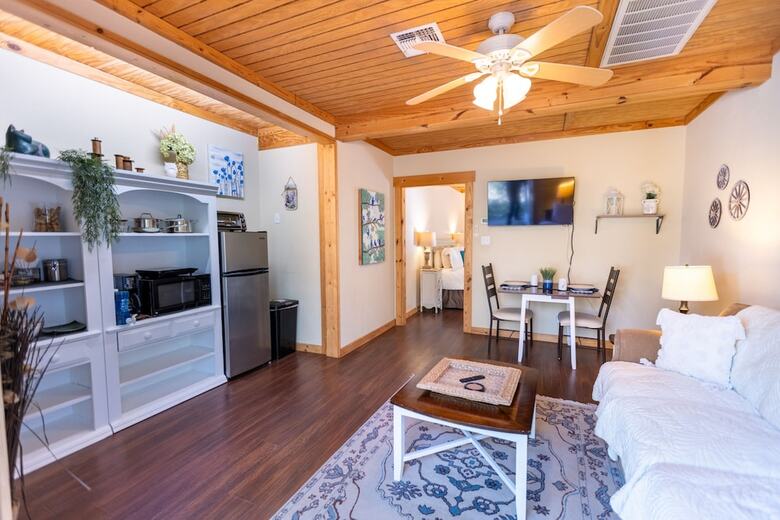 Mystic Hill Suites