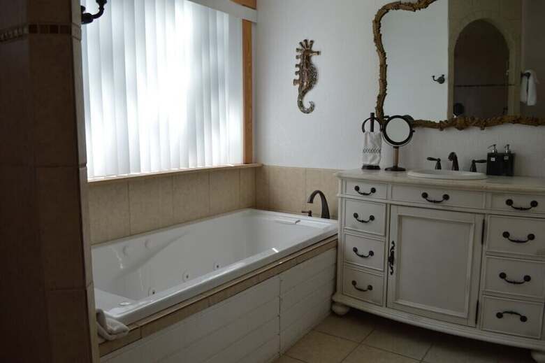 Mystic Hill Suites