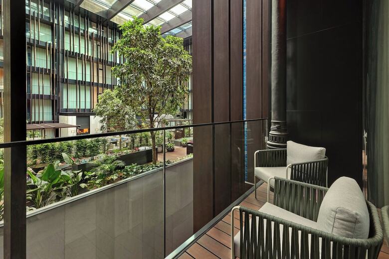 Dorothea Hotel, Budapest, Autograph Collection