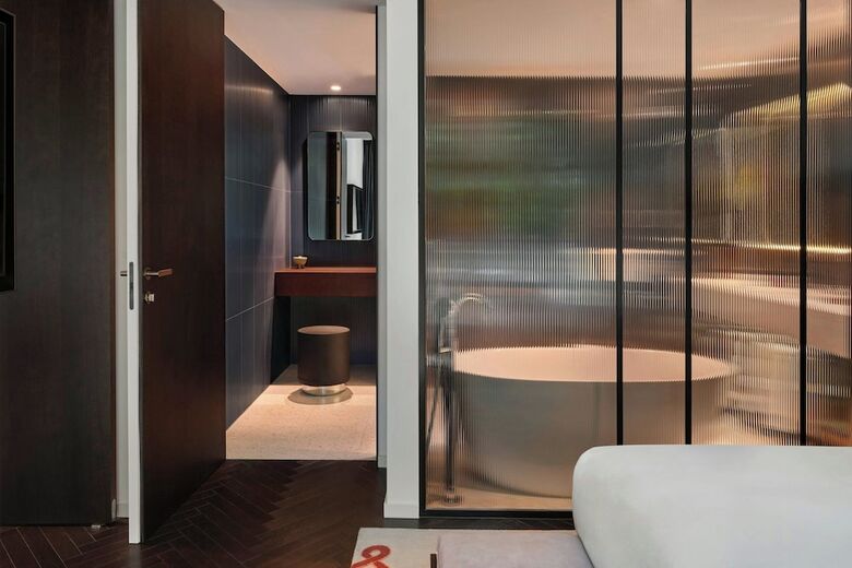 Dorothea Hotel, Budapest, Autograph Collection