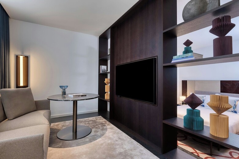 Dorothea Hotel, Budapest, Autograph Collection