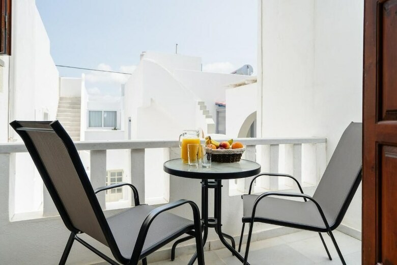 Hotel Flerianos Studios