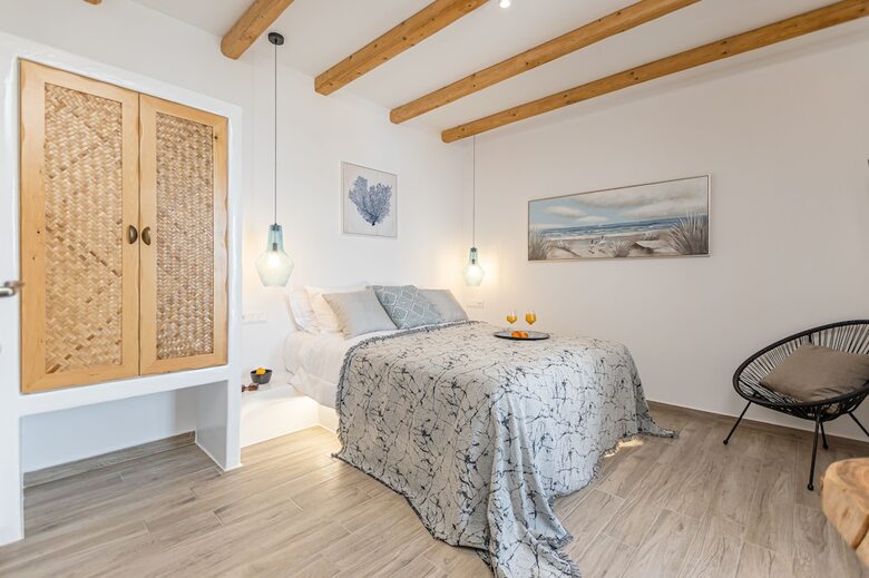 Naxos Contelibro