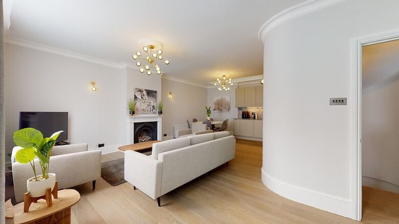 Amazing Newly Refurbished Mews House