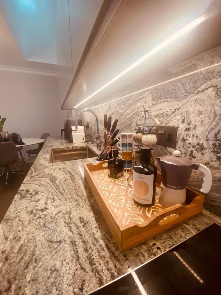 Amazing Newly Refurbished Mews House