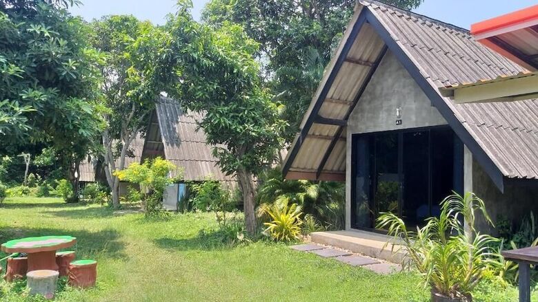 Hotel Cashewnut Tree Resort