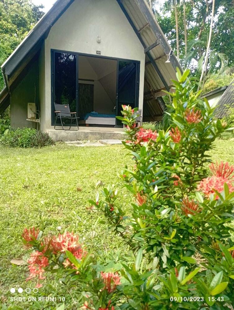 Hotel Cashewnut Tree Resort