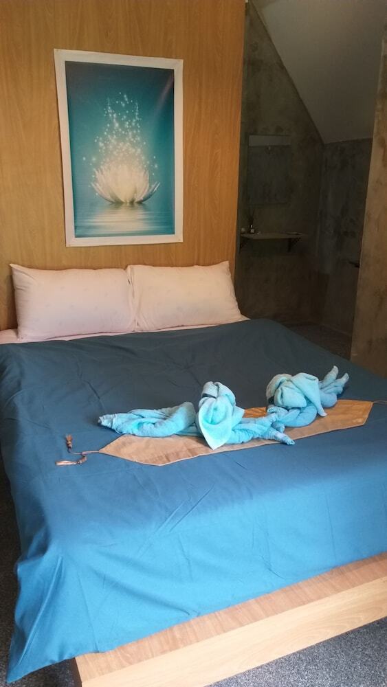 Hotel Cashewnut Tree Resort