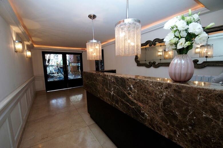 Aparthotel Suites Londres 212