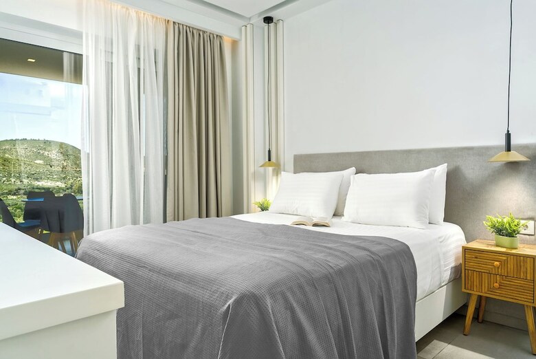 Hotel Myzith Luxury Suites