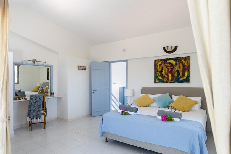 Hotel Costa Avithos