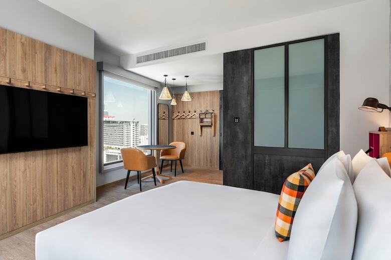 Hotel Moxy Bangkok Ratchaprasong