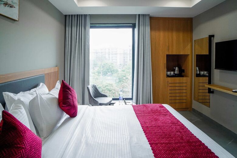 Hotel Saltstayz Select - Golf Course Road & Sector 57