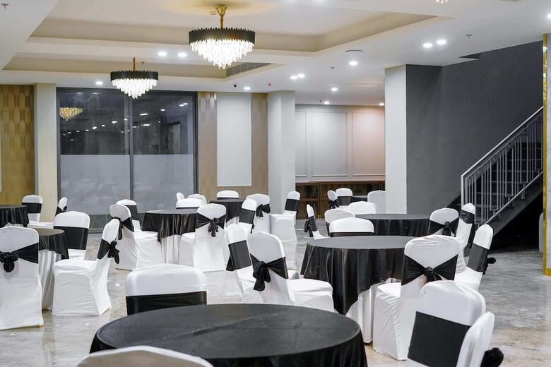 Hotel Saltstayz Select - Golf Course Road & Sector 57