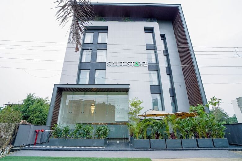 Hotel Saltstayz Select - Golf Course Road & Sector 57