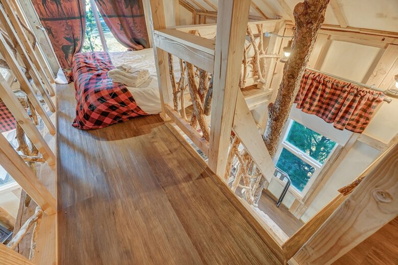 Tree Deer Blind