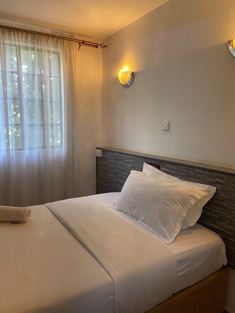 Levels Hotel Lavington