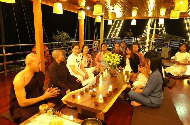 Honey Boutique Cruise
