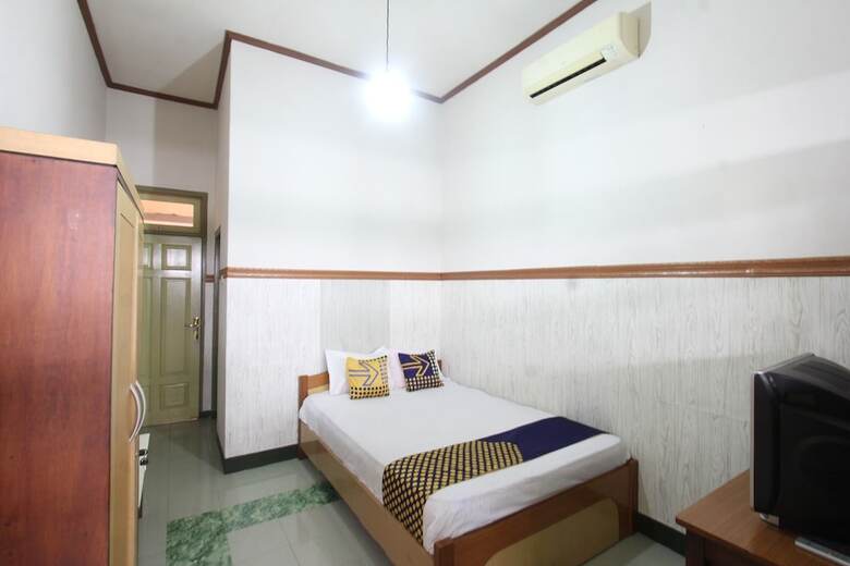 Hotel Oyo Life 93247 Pondok Pariwisata