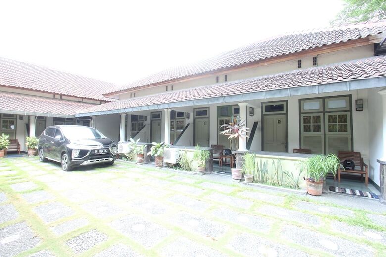 Hotel Oyo Life 93247 Pondok Pariwisata
